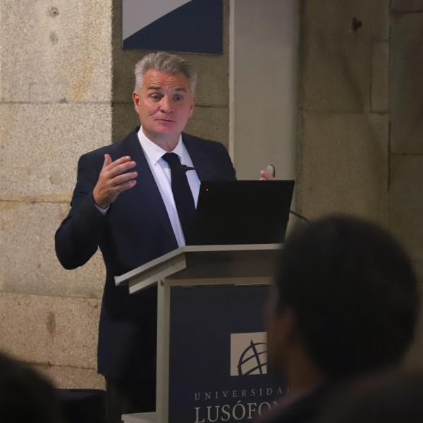 conferencia-internacional-em-futebol-reune-especialistas-e-promove-a-excelencia