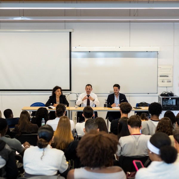 Diplomacia Consular em debate com Joris Salden na ULusófona