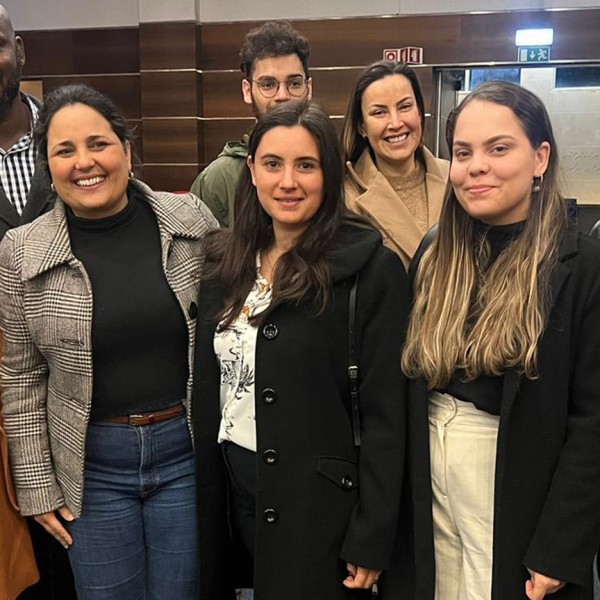 estudantes-receberam-uma-delegação-da-policia