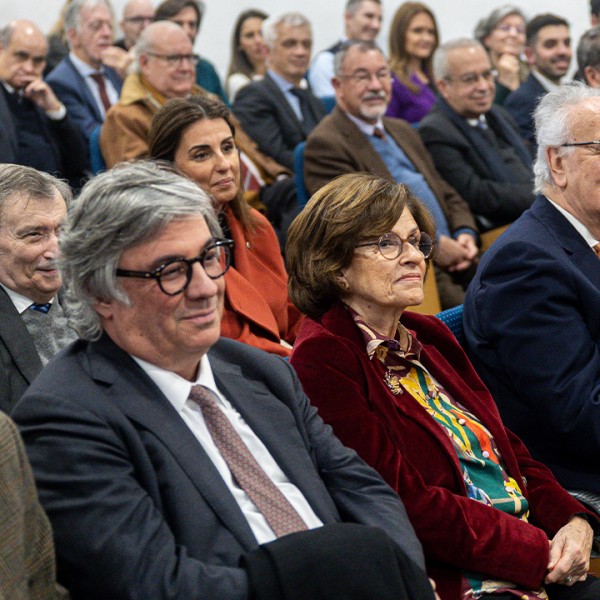 homenagem-surpresa-ao-docente-jose-de-faria-costa-