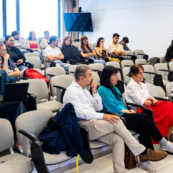 novo-mestrado-em-bioquimica-aplicada-aproxima-estudantes-do-mundo-empresarial